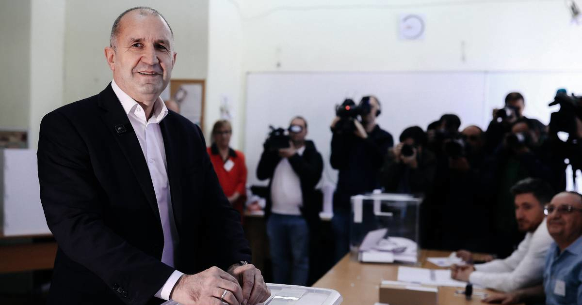 Stranka bivšeg bugarskog proruskog predsjednika vodi na parlamentarnim izborima