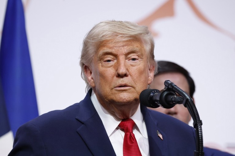 Trump želi licencirati proizvodnju oružja saveznicima