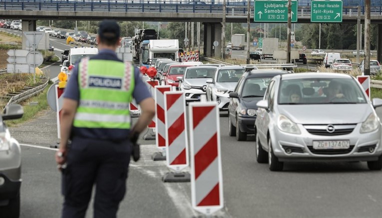 Pijani vozač u Zagrebu sletio s ceste i oštetio 6 vozila. Teže je ozlijeđen