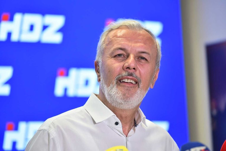 Sanader nakon sjednice vrha HDZ-a: Za poraz u Splitu je kriva fjaka 