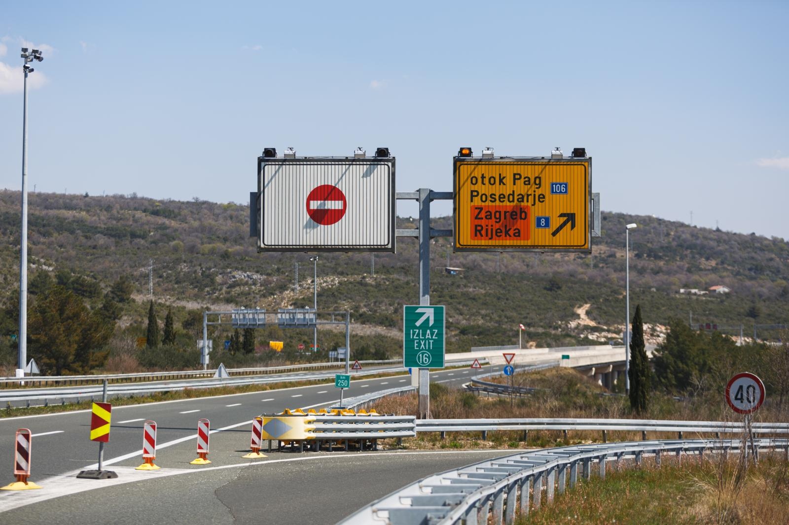 Na autocestama veliki problemi zbog vjetra