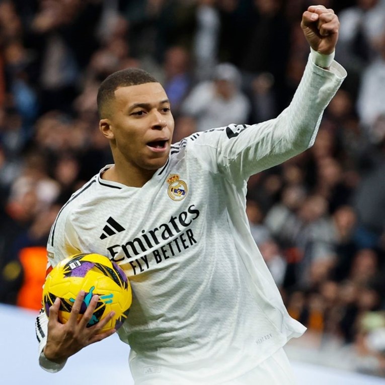 Marca: Real trlja ruke nakon Modrićevog odlaska. Mogao bi zaraditi milijardu eura