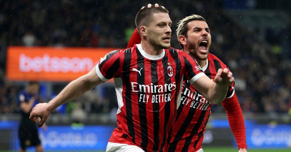 Jović zabio dva gola Interu i odveo Milan u finale Kupa Italije