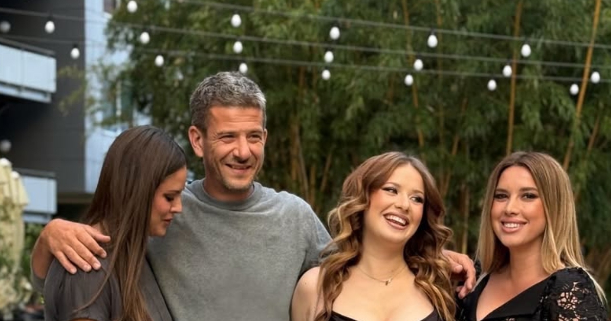Taishu Drpić na maturalnu ispratili mama Nives, tata Dino i njegova cura Ines