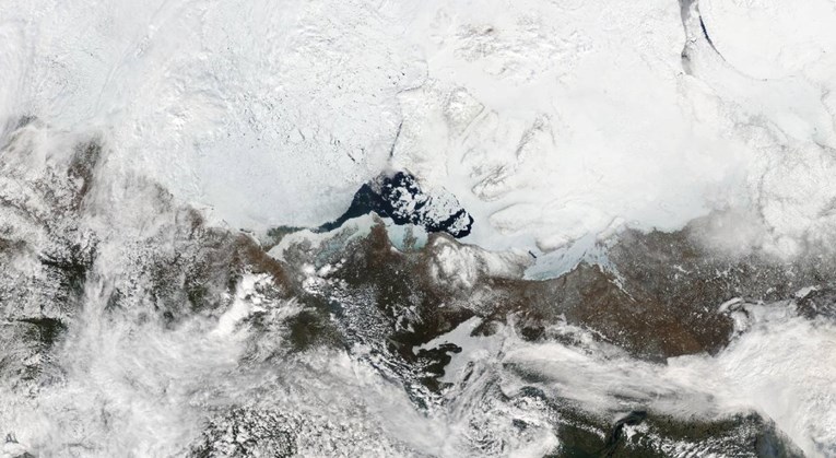 FOTO Pogledajte koliko se leda otopilo na Arktiku u samo 8 dana 