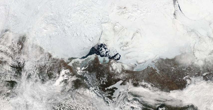 FOTO NASA snimala Arktik: Pogledajte koliko se leda otopilo u samo 8 dana