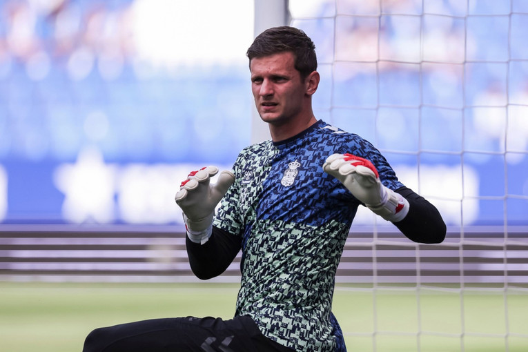 Hrvatski golman želi transfer. Predsjednik: Ako neće igrati, može obilježavati teren