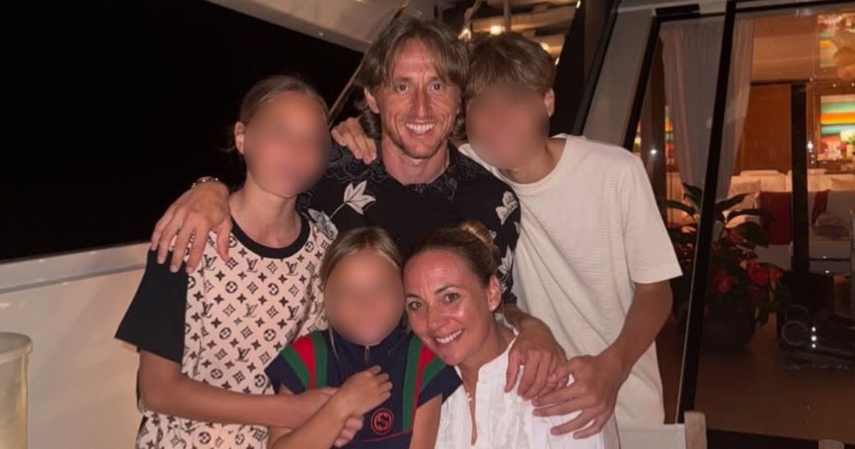 Luka Modrić objavio obiteljsku fotografiju i čestitao Vanji rođendan: "Volimo te"