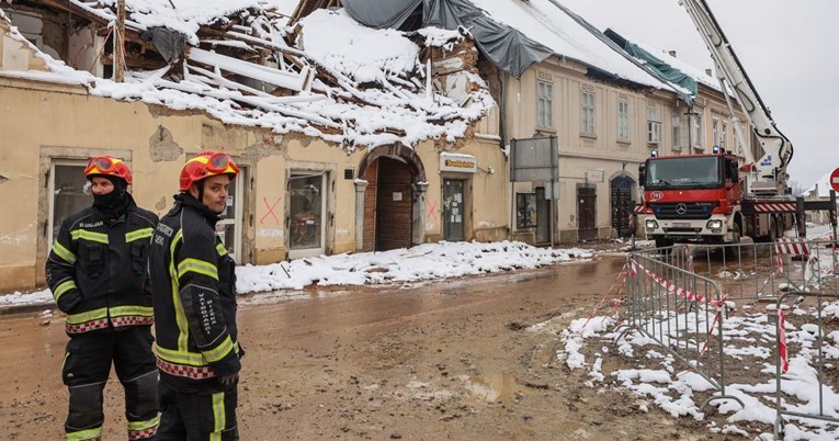 Zagrebački vatrogasci predstavljaju knjigu o radu u potresima u Zagrebu i na Banovini