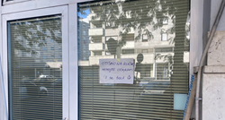 Simpatični natpis na obrtu u Zagrebu nasmijao prolaznike: "Ne očajavajte"