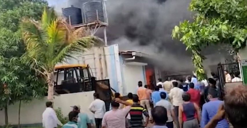 U Indiji se zapalila kemijska tvornica, poginulo najmanje 18 ljudi