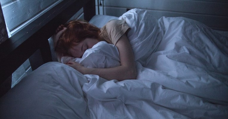 Zašto ponekad imamo osjećaj da padamo kada zaspimo?