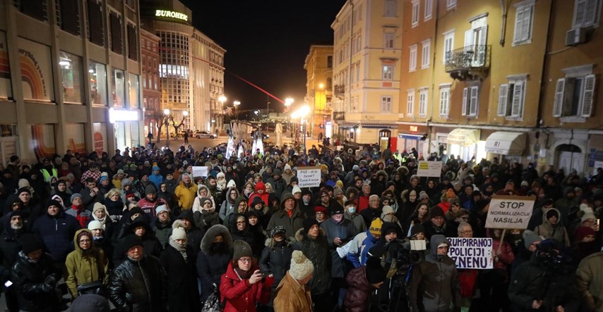 VIDEO Prosvjed u Rijeci zbog napada na Platku, ljudi izviždali Božinovića