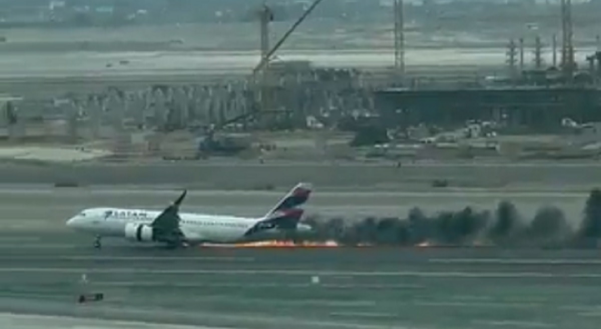 VIDEO Sudar aviona s vozilom na pisti u Peruu, poginula dva vatrogasca