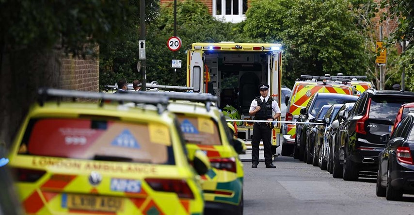 Žena se zabila autom u školu u Londonu, poginula djevojčica