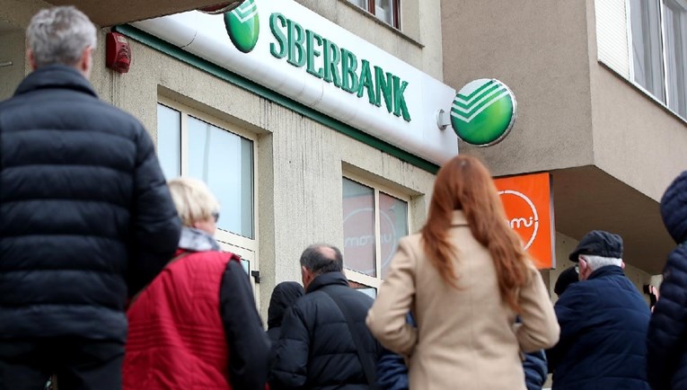 Sberbank: Pod pritiscima smo, građani danas i sutra mogu dići do 7280 kuna dnevno