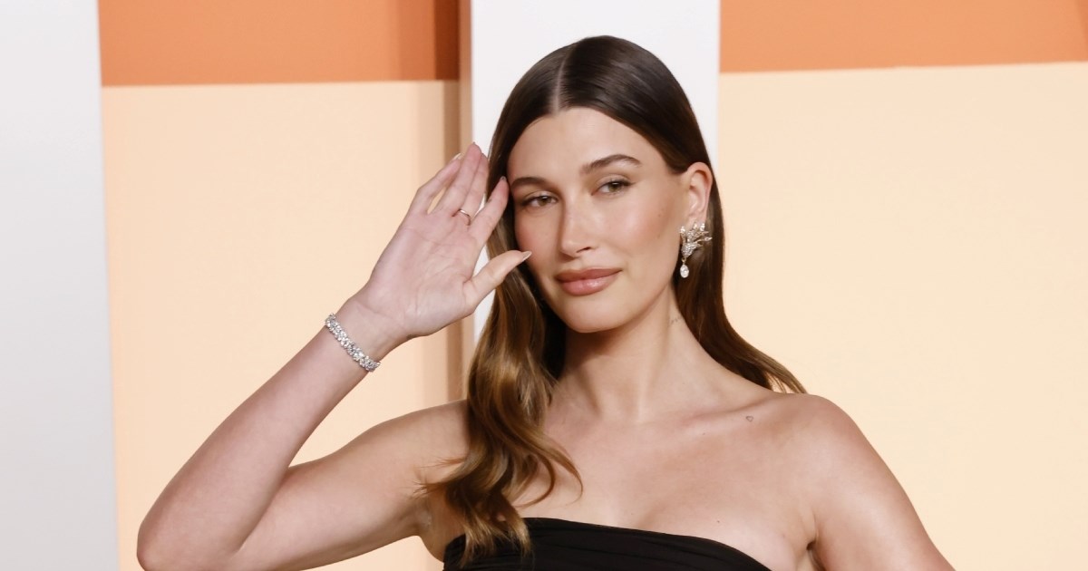 Hailey Bieber: Što stoji iza njezine savršene kože