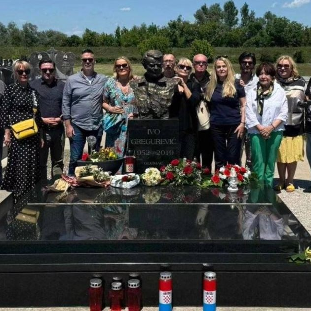 Domaći glumci posjetili grob Ive Gregurevića i odali počast glumačkoj legendi
