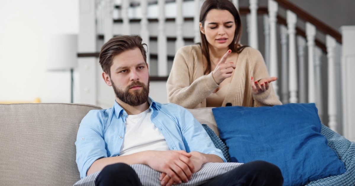 Pet navika koje mogu uništiti i najjače veze, prema psihoterapeutkinji