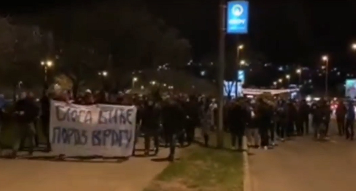 Srbi blokirali cestu u Crnoj Gori, rastjerani suzavcem. Incident i u Podgorici