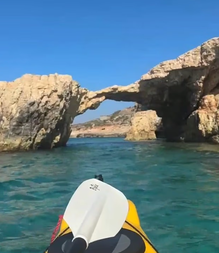 Kinez prolazio jet-skijem ispod popularne stijene na Malti. Urušila se i ubila ga