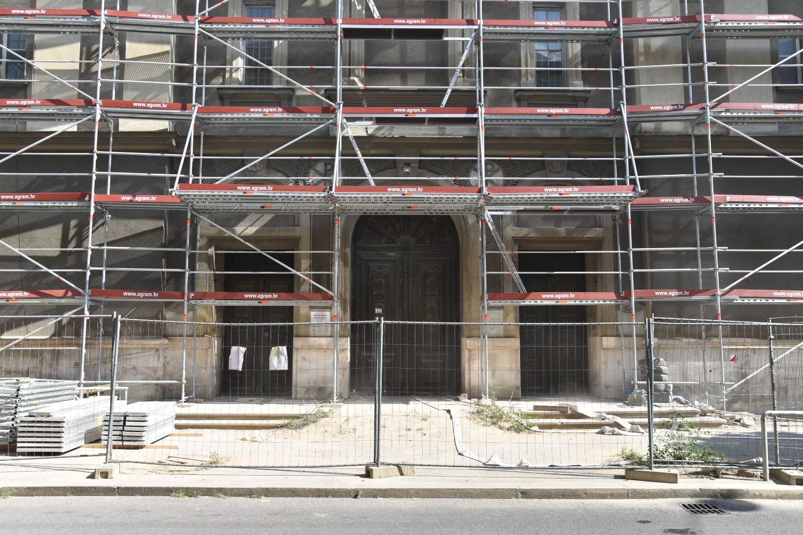 Čula se jaka detonacija u Zagrebu, miniran svod crkve u Palmotićevoj