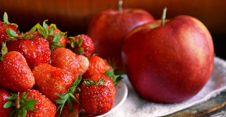 Ovo voće i povrće našlo se na "Dirty Dozen" listi s najviše pesticida