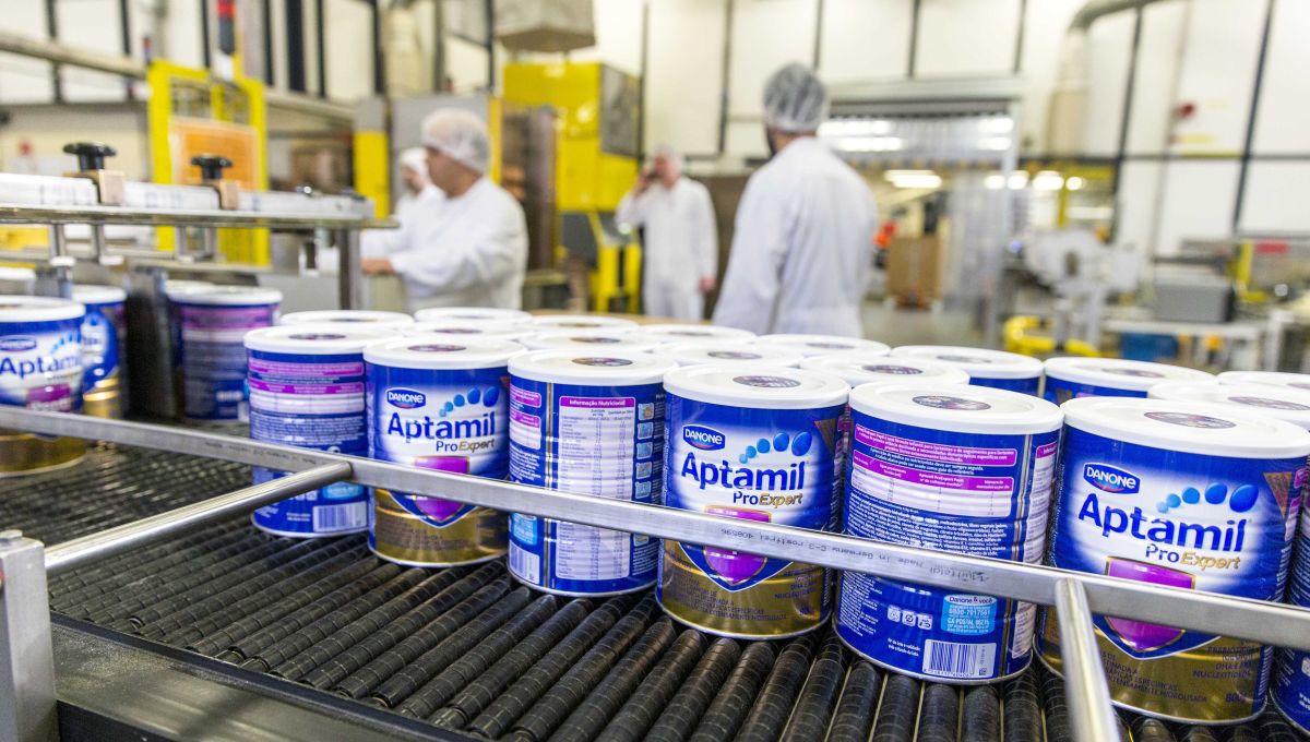 Nestlé i Danone pod istragom. Je li kontaminirana hrana za bebe povučena prekasno?