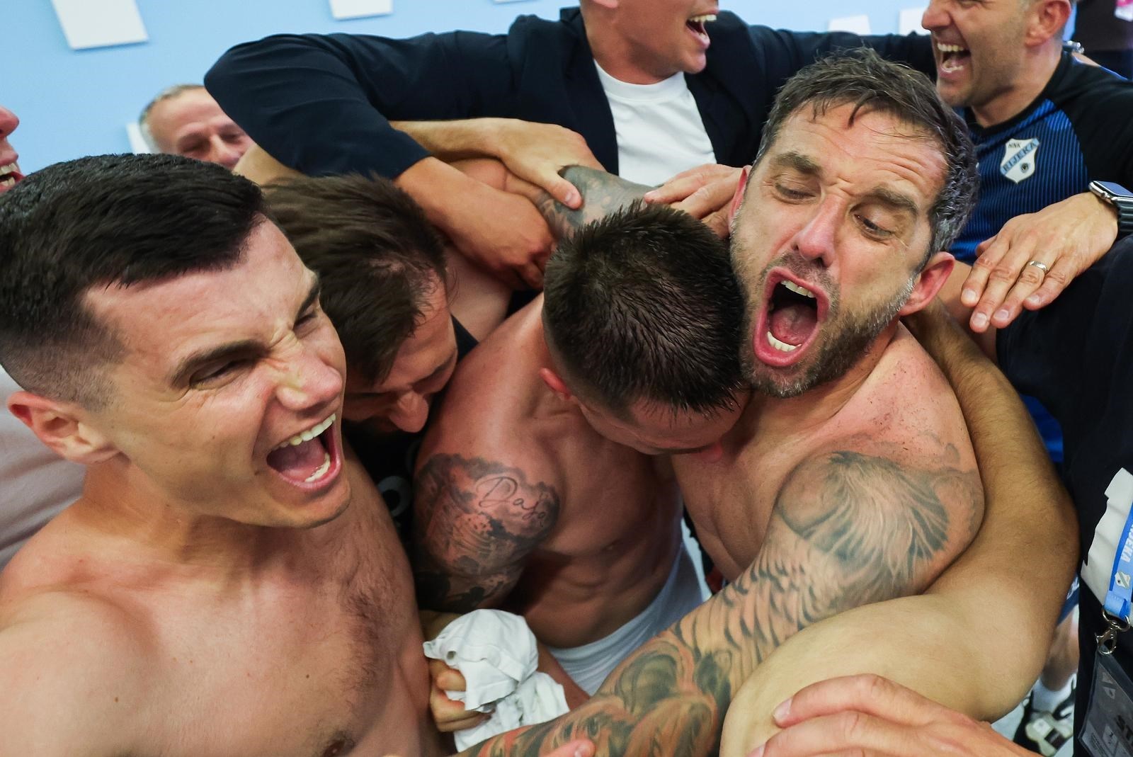 FOTO Luda proslava naslova u svlačionici Rijeke. Đalović u deliriju