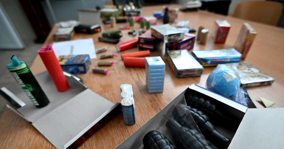 U stanu 55-godišnjaka u Splitu policija pronašla 806 komada pirotehnike