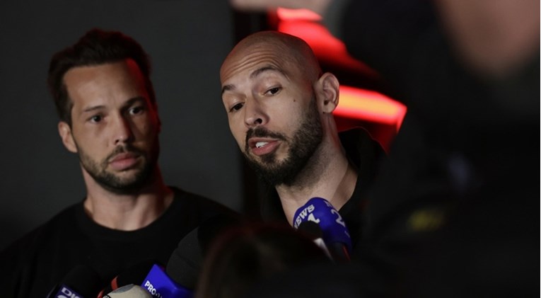 Braća Tate se vratila u Rumunjsku na suđenje za silovanje. "Nevini ljudi ne bježe"
