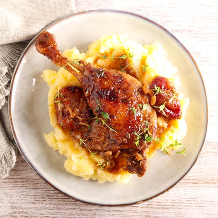 Gurmansko jelo za posebne prilike: Pačji batak sa šljivama i pireom