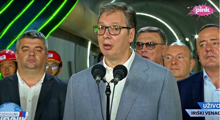 Vučić: Rusija me obavijestila da se u Srbiji sutra sprema državni udar