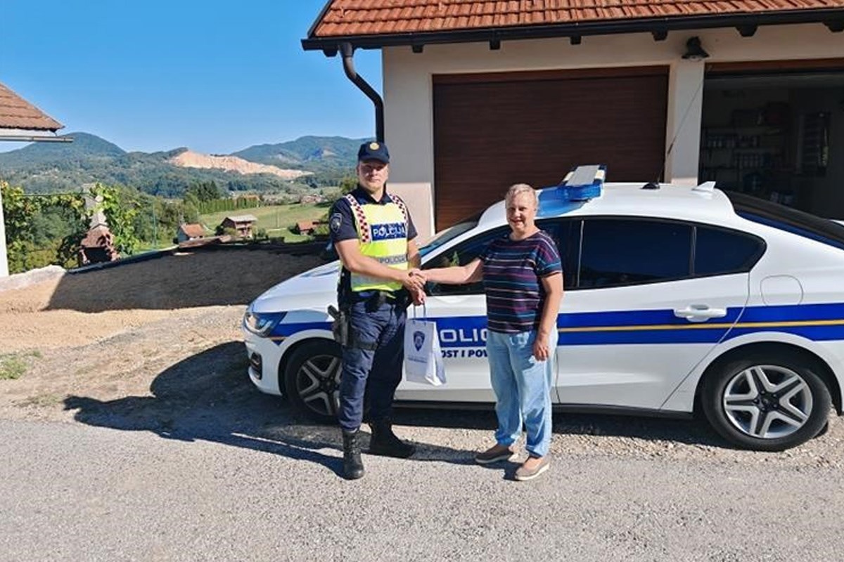 Varaždinska policija nagradila uzornu vozačicu. Nema niti jedan prekršaj od 1995.