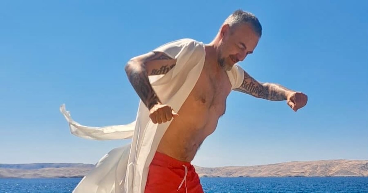 Sandi Cenov pozirao sa suprugom na plaži