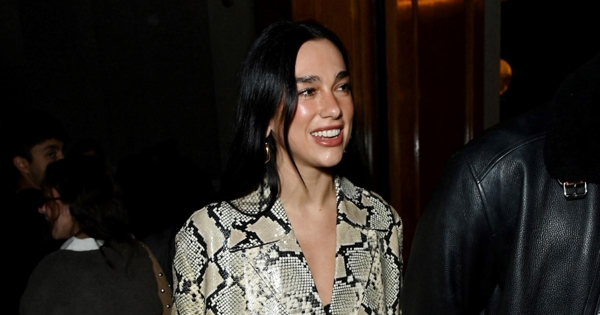 Dua Lipa spojila čipku i zmijski uzorak za romantičnu večer s Callumom Turnerom