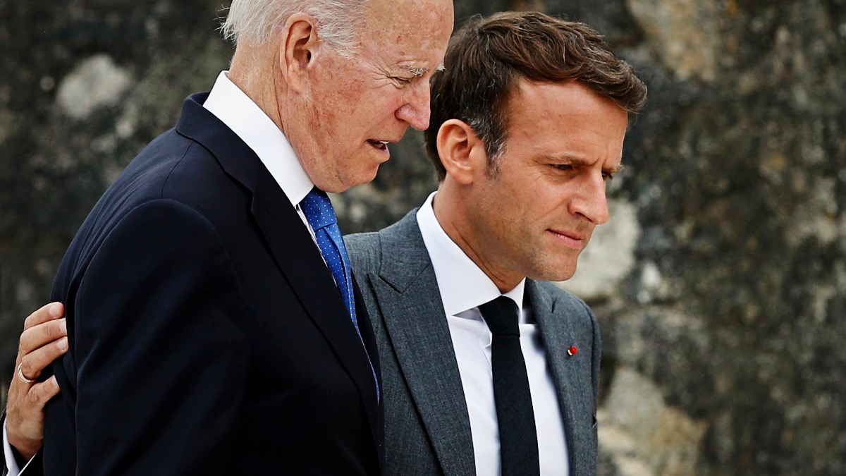 Čuli se Macron i Biden, obećali vratiti povjerenje nakon krize s podmornicama