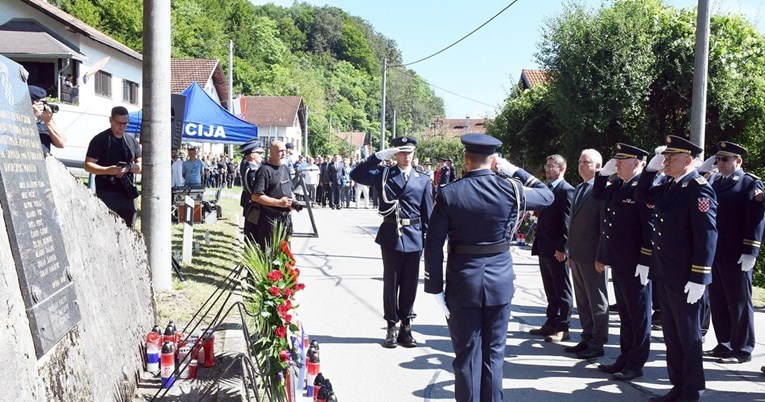 U mjestu Struga Banska obilježena 34. obljetnica pogibije hrvatskih redarstvenika