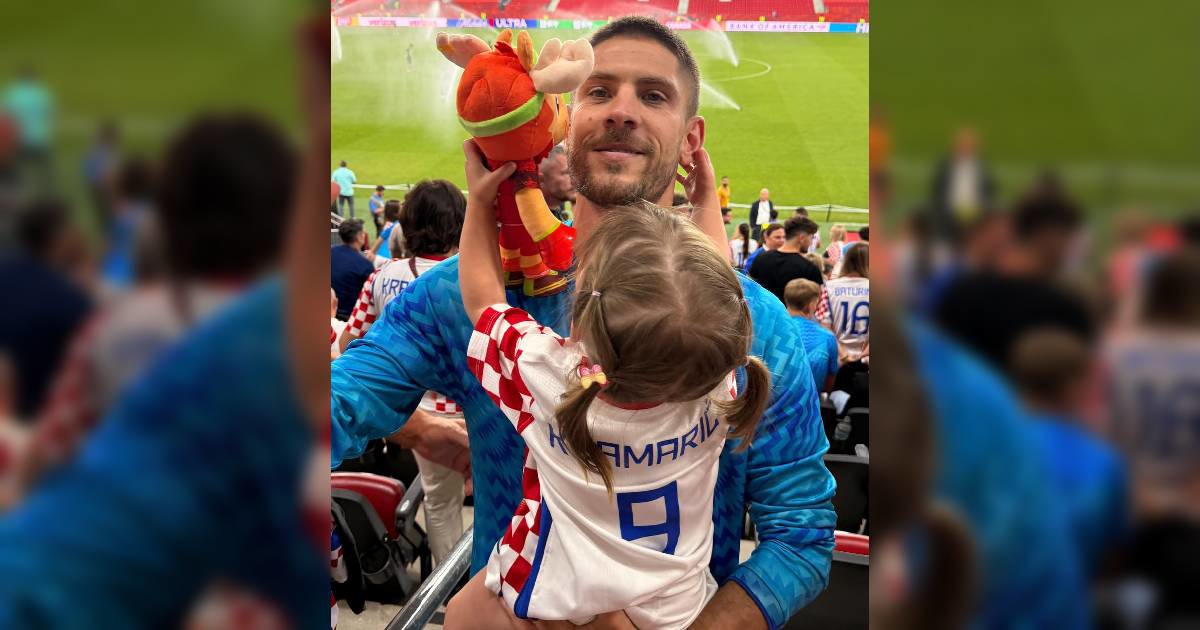 Andrej Kramarić pozirao s obitelji, pažnju privukla njegova poznata majka