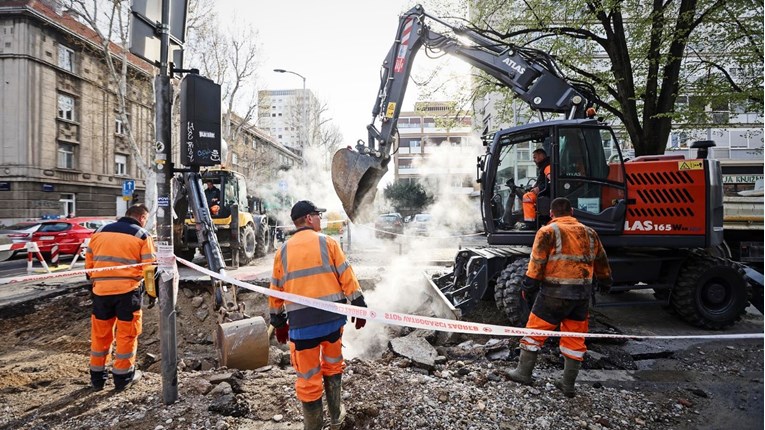 VIDEO Sanira se puknuta cijev u Zagrebu, radovi bi trebali trajati do tjedan dana