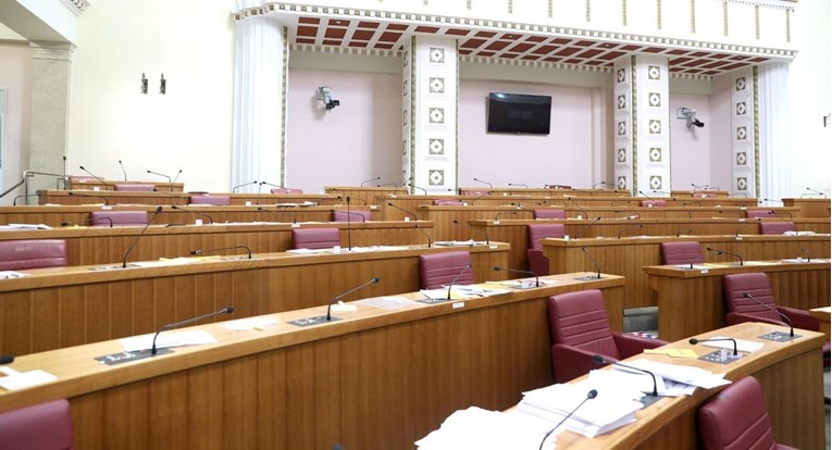 Sabor će raditi do srijede, a onda idu na mjesec dana odmora