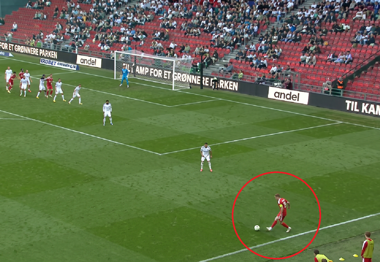 VIDEO Kotarski primio gol s 35 metara. Ukopan na slobodnjak s aut-crte