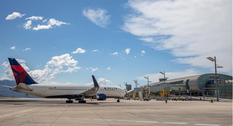 Avion iz Bruxellesa za Ruandu hitno sletio u Dubrovnik
