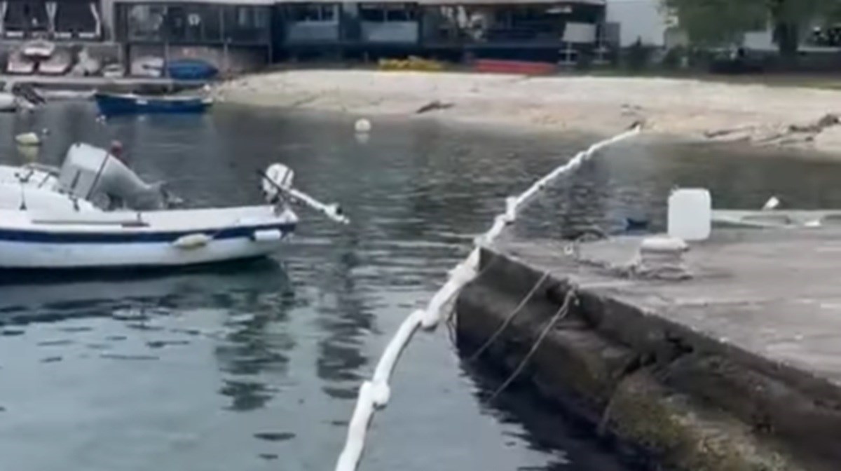 Na Hvaru se izlila velika količina dizela u more. Ina: Spremnik je bio održavan