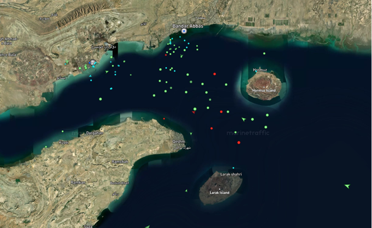 Deseci brodova nagomilani kod Hormuškog tjesnaca uoči Trumpove blokade