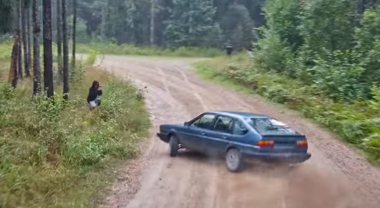 Stari Volkswagen Passat očito može sve. Vozač je posebno oduševio vožnjom