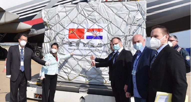Iz Šangaja u Zagreb stiglo 60 tona zaštitne opreme