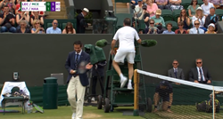 Sudac na Wimbledonu zamijenio uloge s tenisačem