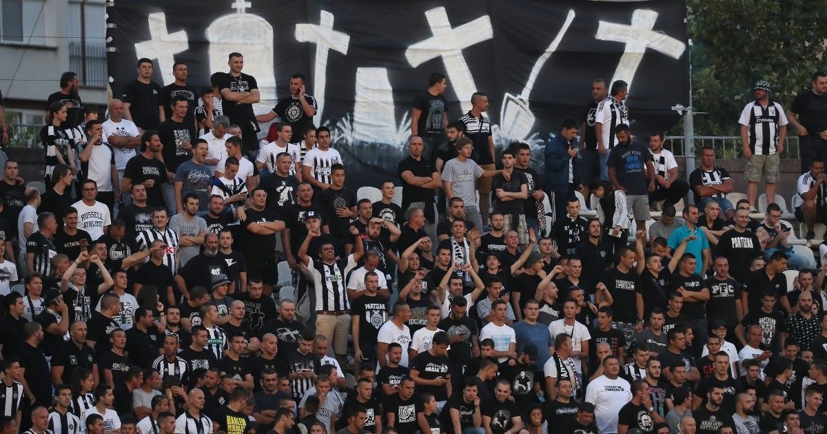 Grobari uoči utakmice s Ukrajincima odlučili da neće isticati ruska obilježja