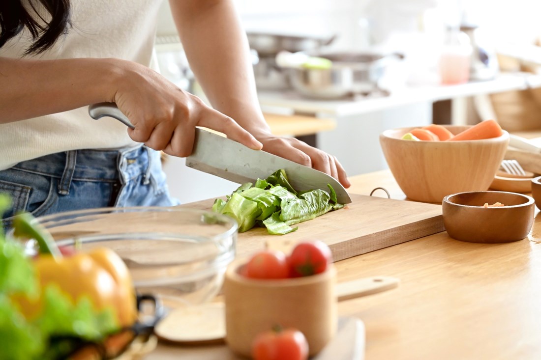 Drvena ili plastična daska za rezanje: Koja je najsigurniji izbor?